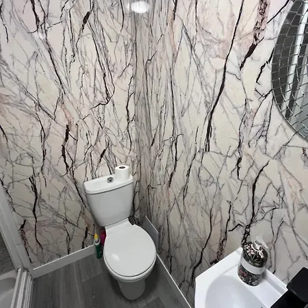 Private 2 Near Southmead Hospital Πανσιόν