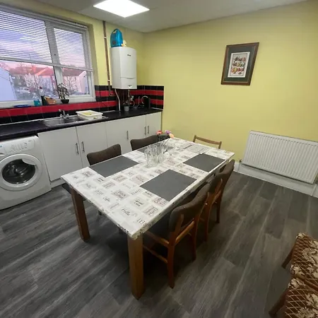 Guest house Private 2 Near Southmead Hospital Bristol