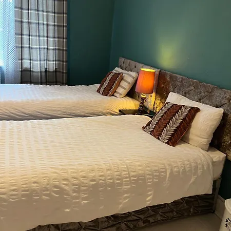 Private 2 Near Southmead Hospital Μπρίστολ