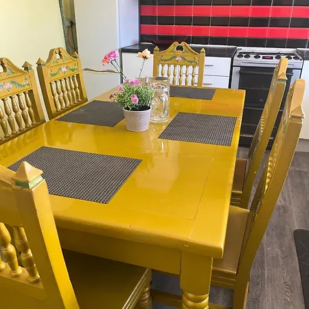 Private 2 Near Southmead Hospital Guest house