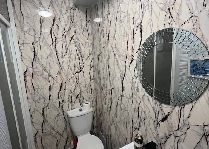 Private 2 Near Southmead Hospital *