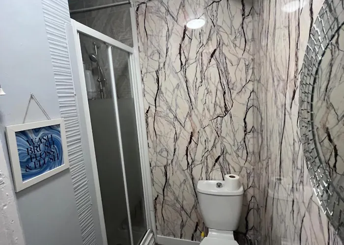 Private 2 Near Southmead Hospital *