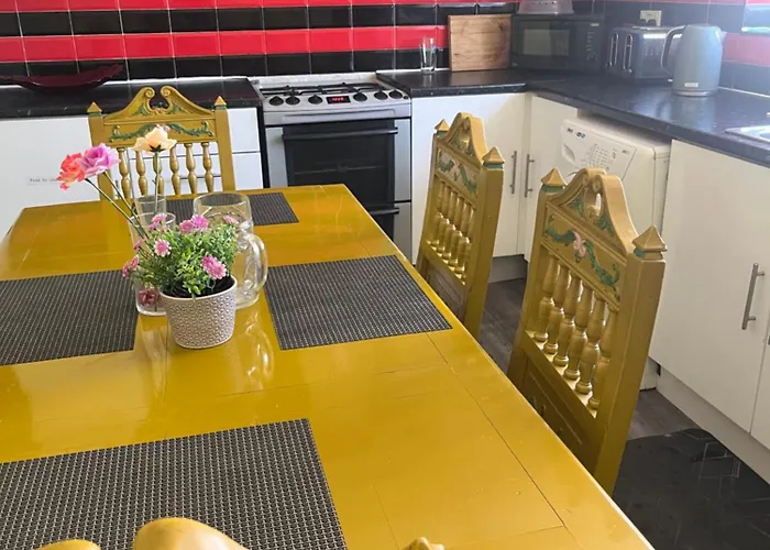 Private 2 Near Southmead Hospital *